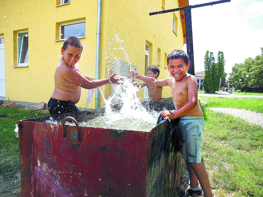 Kamoši Aurel (8), Justin