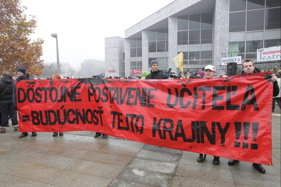 No nemajú pravdu? Keď nebudú v školstve kvalitní a dobre zaplatení učitelia, bude tomu zodpovedať aj kvalita vzdelania. 