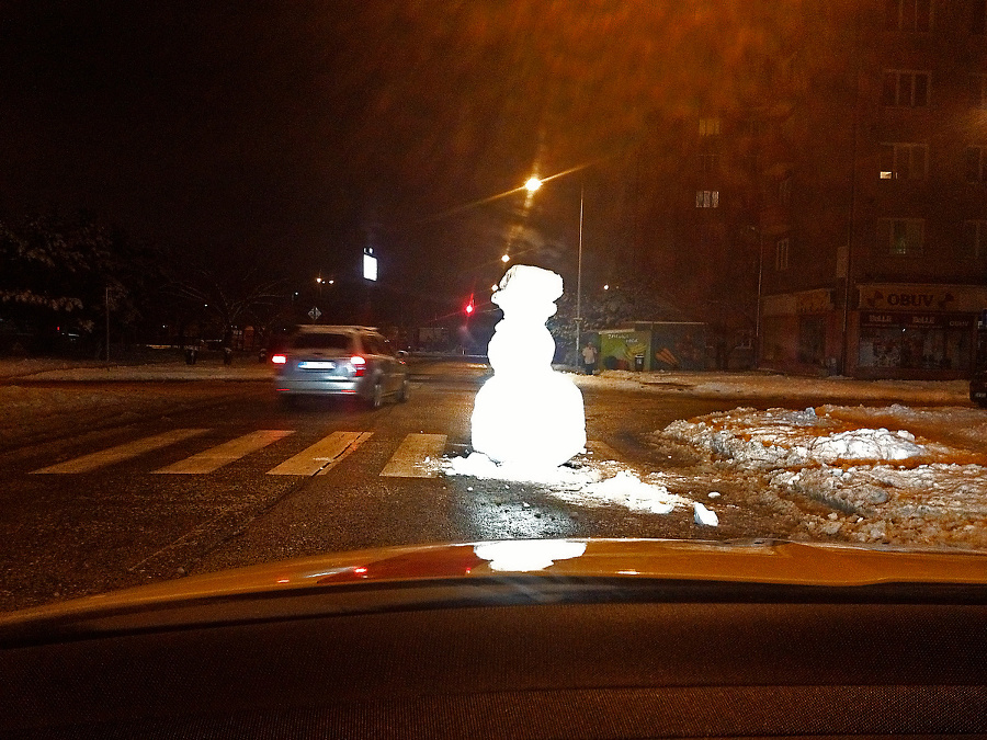 Bratislava, Pekná cesta, 21:40: