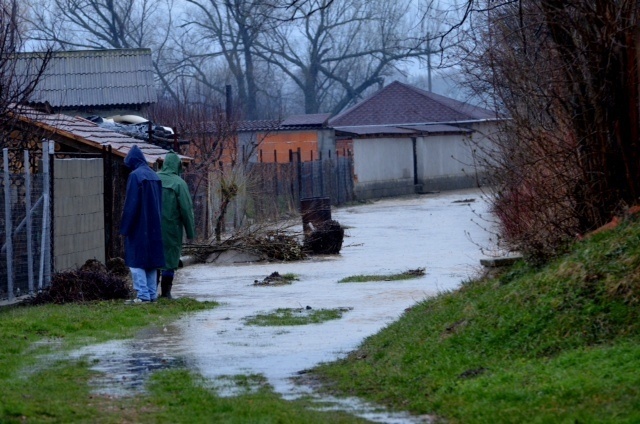 Situácia v obci Neverice.