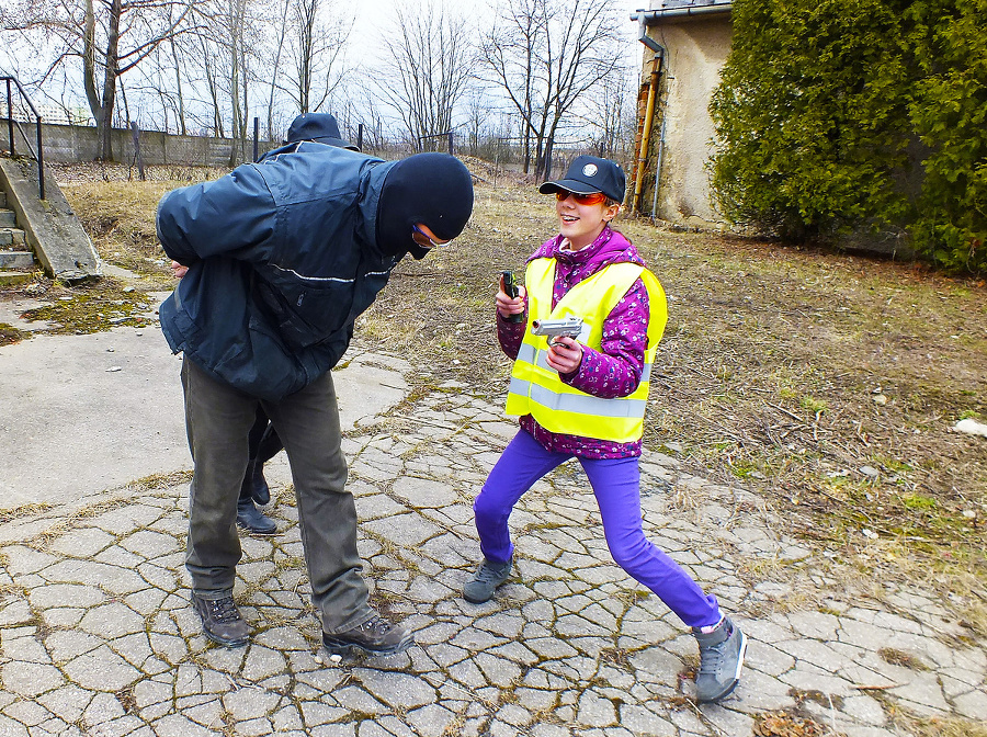 Odvážna žiačka pomohla so