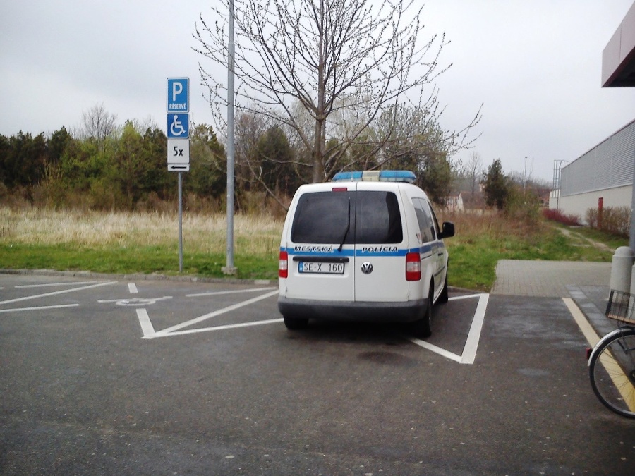 Hliadku senických mestských policajtov