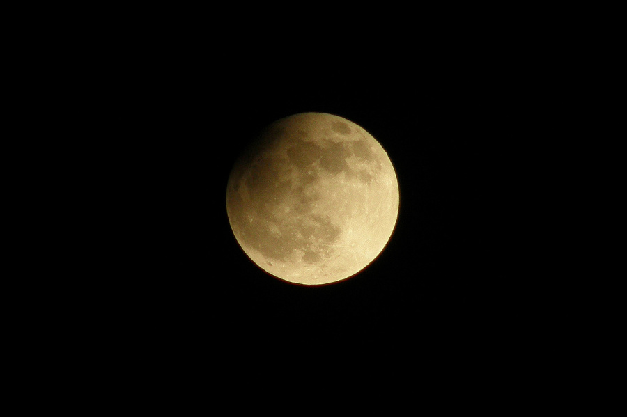 Luděk zatmenie fotografoval zrkadlovkou