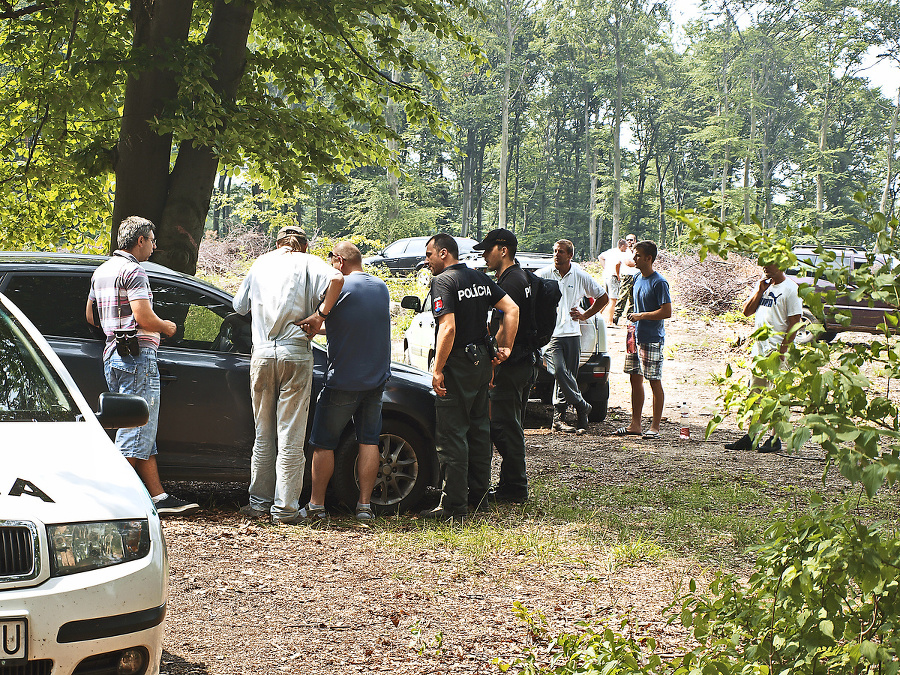 Policajti nepretržite hľadajú mladé