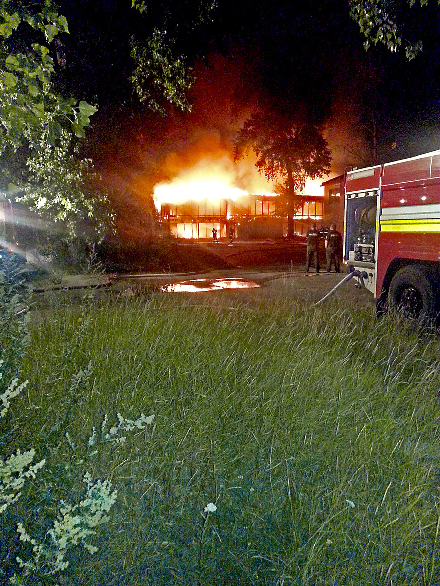 Požiar vypukol v pondelok pred treťou hodinou rannou.