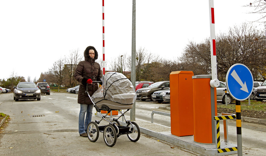 Spoplatnenie parkoviska rozčúlilo pacientov