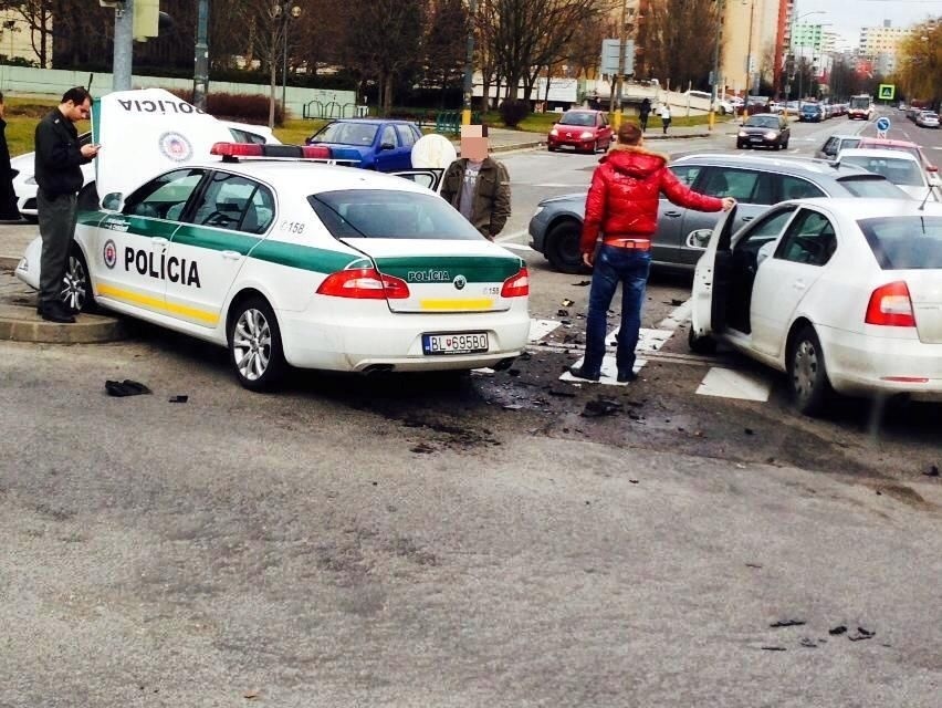 Polícia sa k okolnostiam