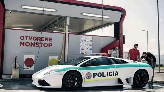 Aj policajné lamborghini potrebuje