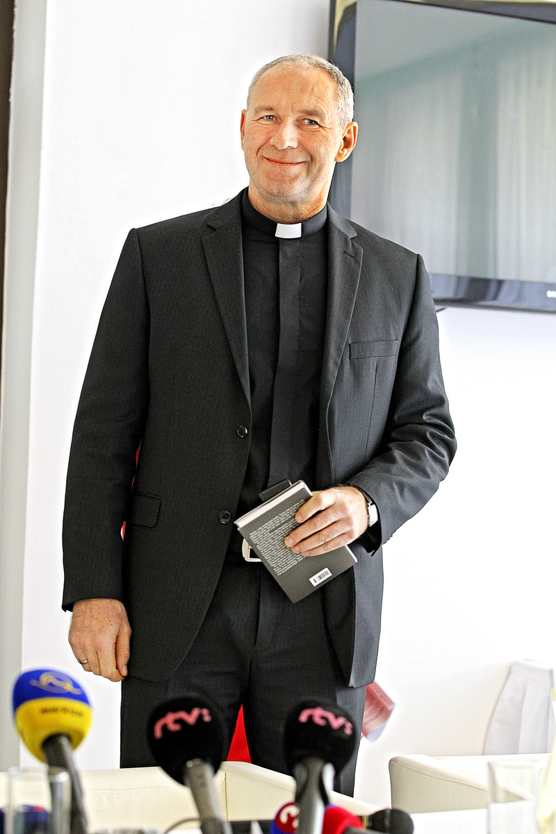 Róbert Bezák 