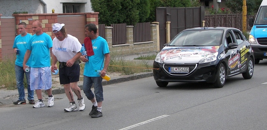 Košický silák ťahal auto