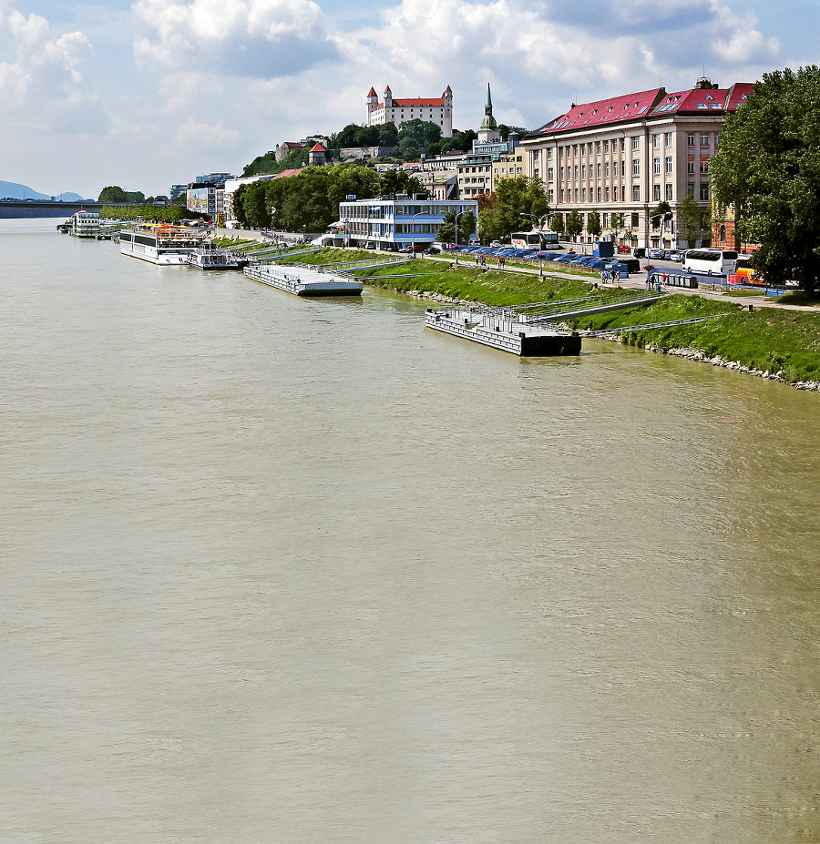 Viedeň versus Bratislava. V