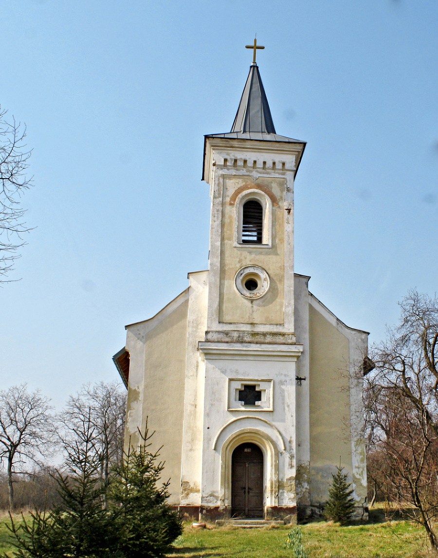 Evanjelický kostol v Sľažanoch.