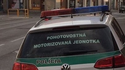 Policajti odstavili svoje auto