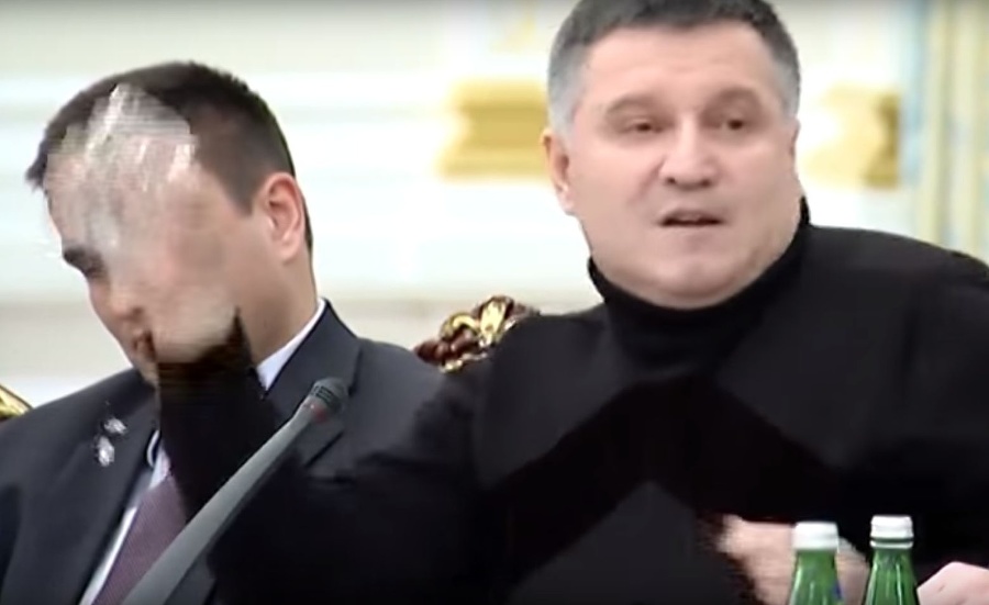 Avakov hodil po exprezidentovi