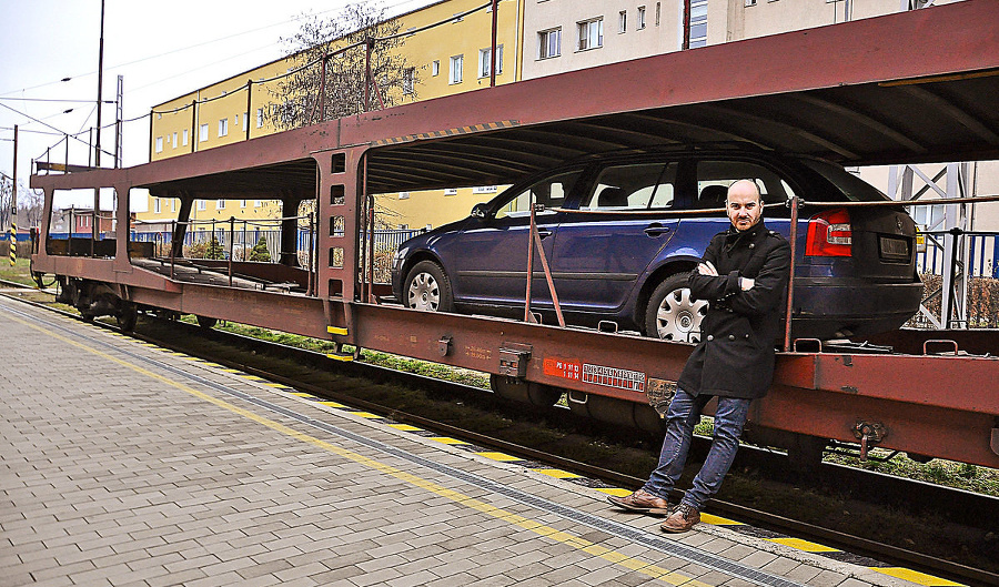 Igor Timko autovlakom cestuje