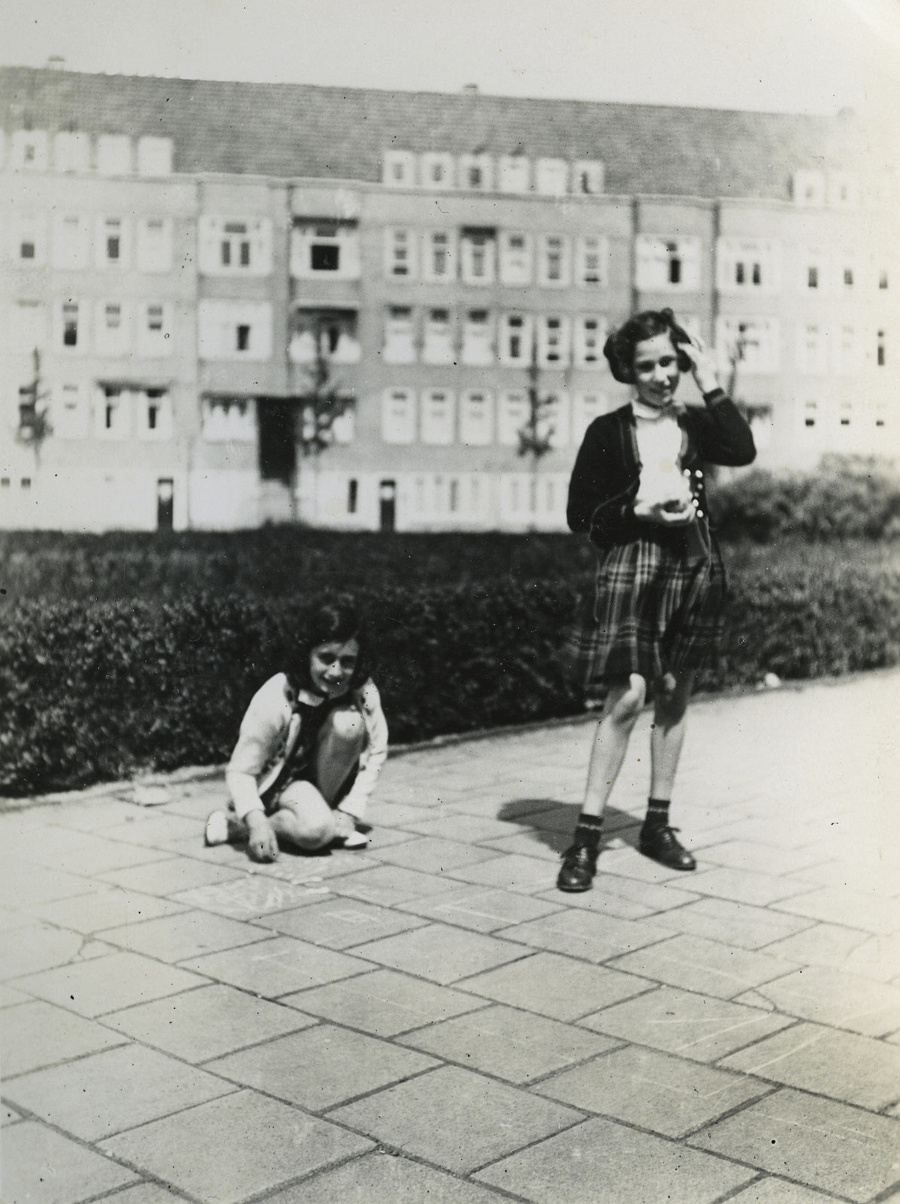 Máj 1941: Anna Franková