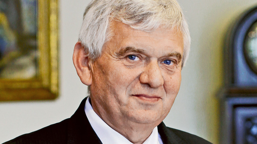 Ľubomír Jahnátek