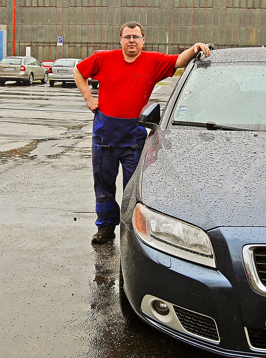 Ján (34), automechanik, Banská