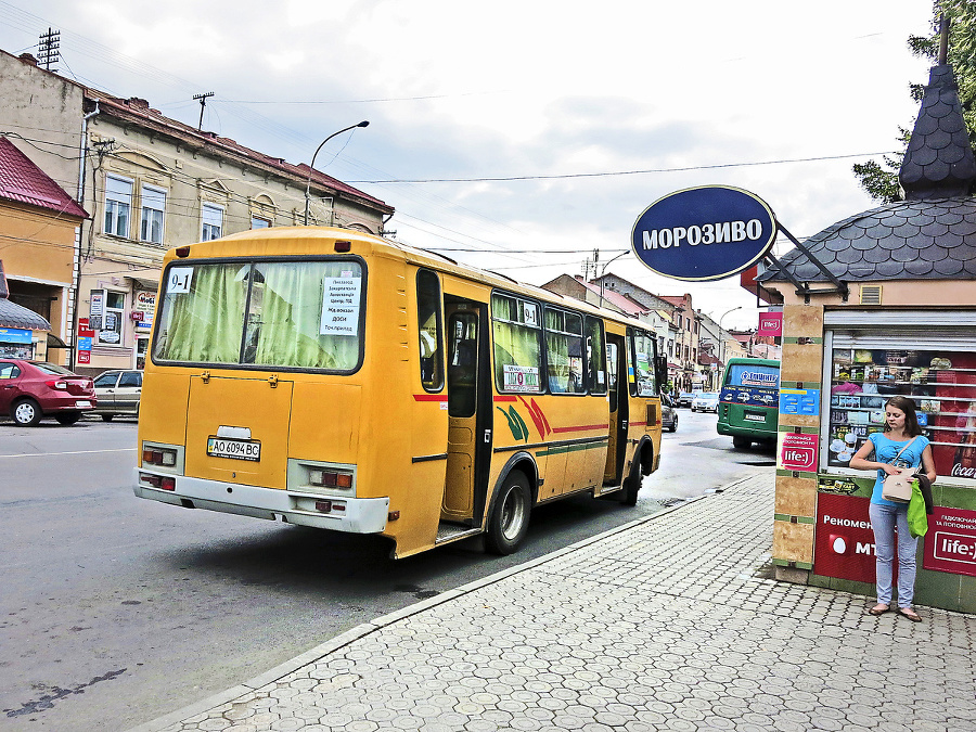 Centrum Mukačeva. Život ide