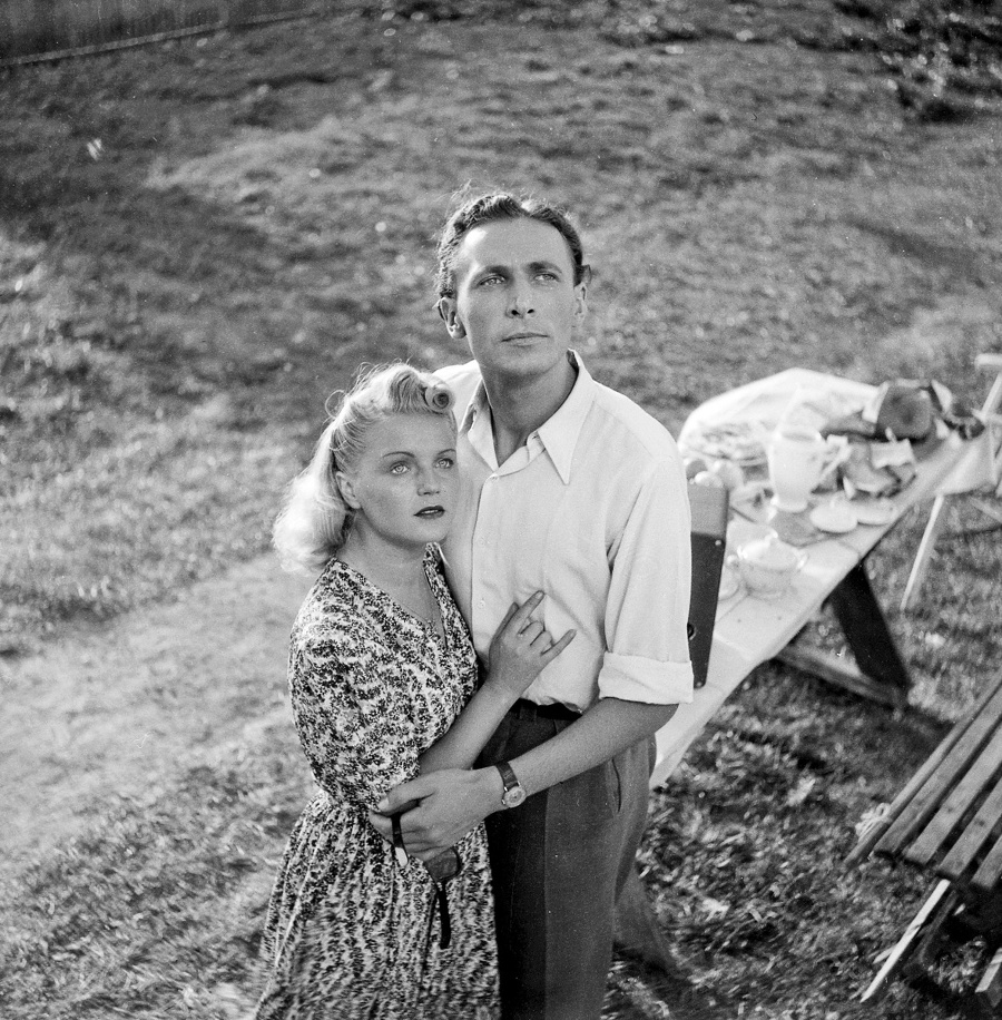Vlčie diery (1948).