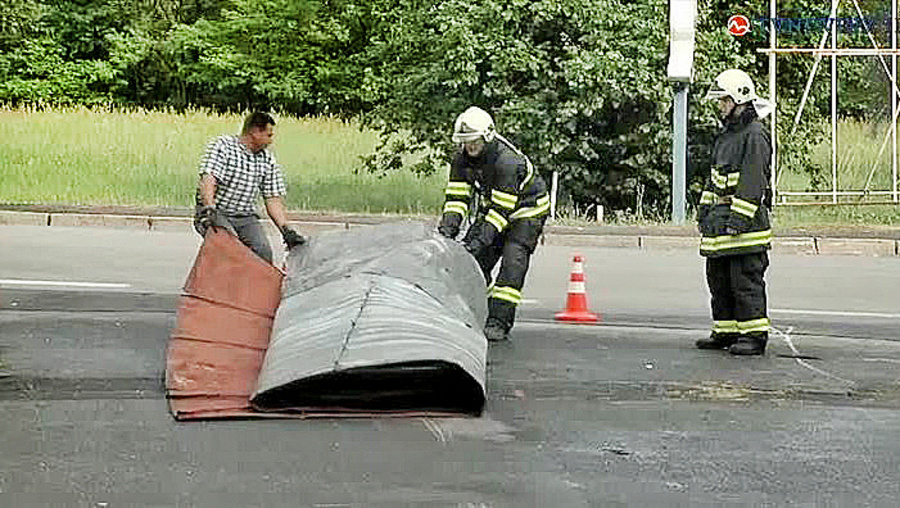 Plechovú strechu z jedného