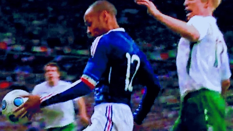 Futbalista Thierry Henry.