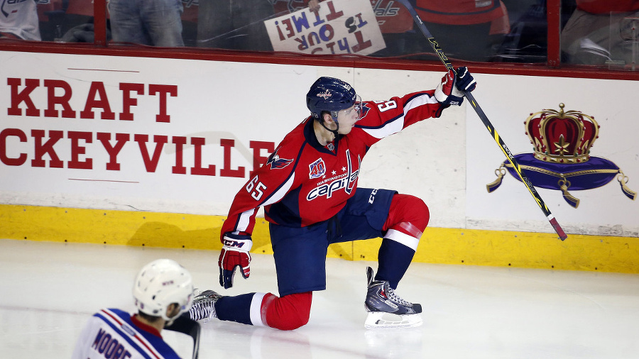 Útočník Capitals Andre Burakovsky