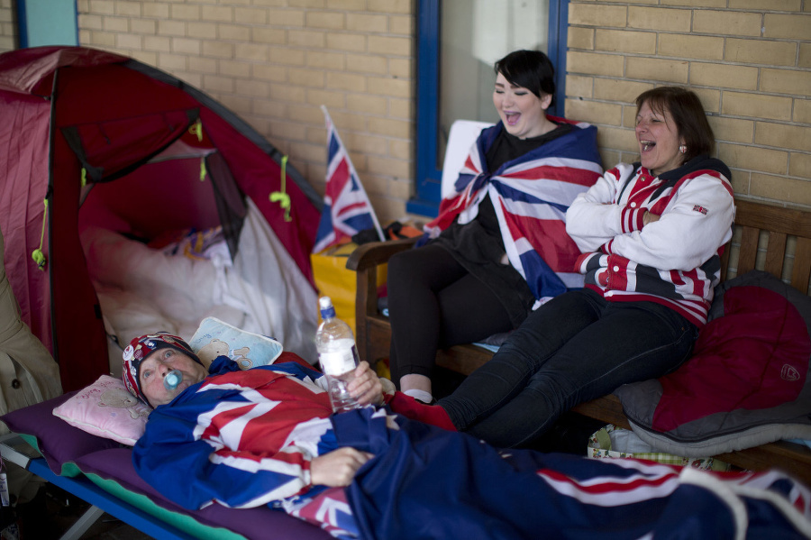 Fanúšikovia britskej kráľovskej rodiny