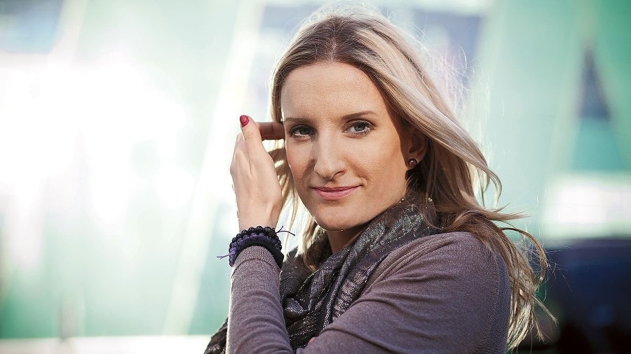 Adela Banášová