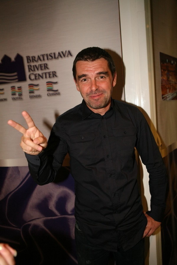 Peter Kočiš na charitatívnej módnej prehliadke