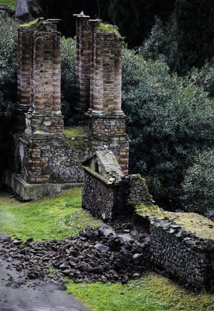 Múry starobylého mestečka Pompeje