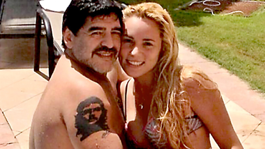 Maradona so svojou láskou.