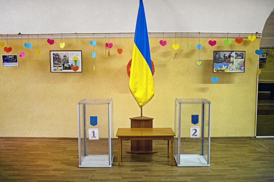 Ukrajinci volia nové zloženie