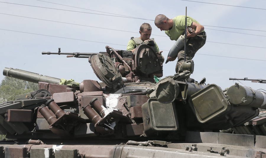 Tank ukrajinskej armády pri