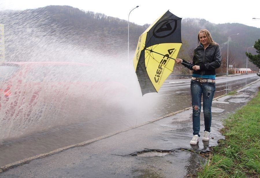 Študentke Janke uštedrilo okoloidúce