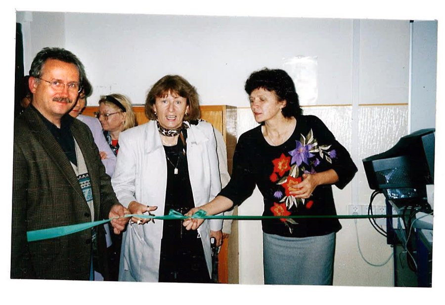 2002: Slávnostné otvorenie učebne