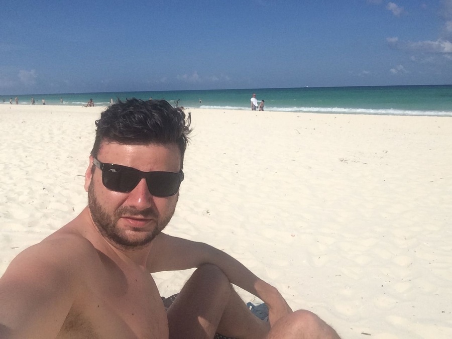 Jano Gordulič si život v exotickom Mexiku užíva plnými dúškami.
