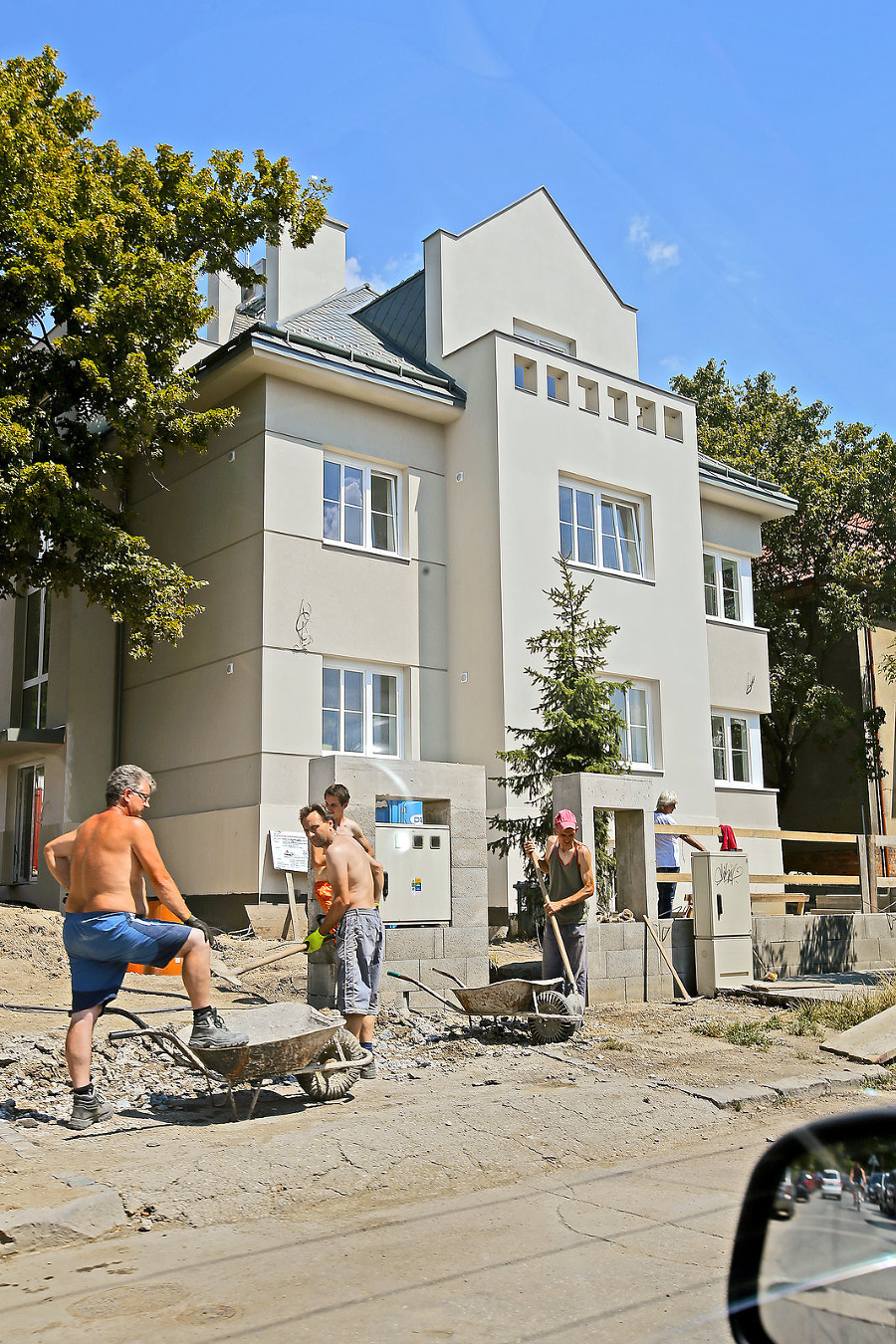 Vilu v Bratislave opravuje