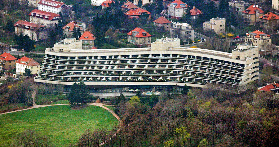 Hotel Praha fungoval 33