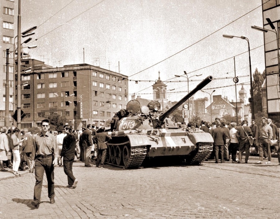 August 1968: Do Československa