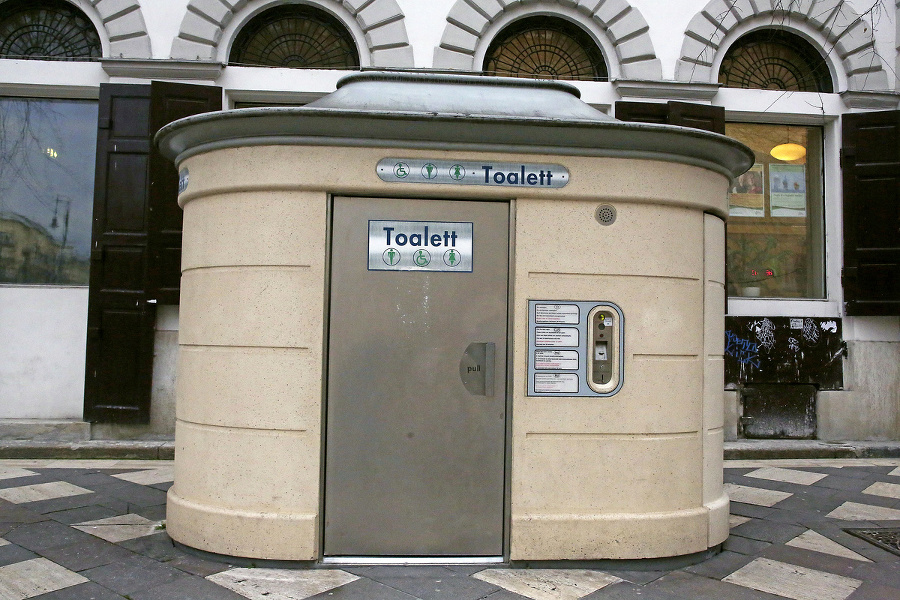 Verejné toalety v Budapešti.