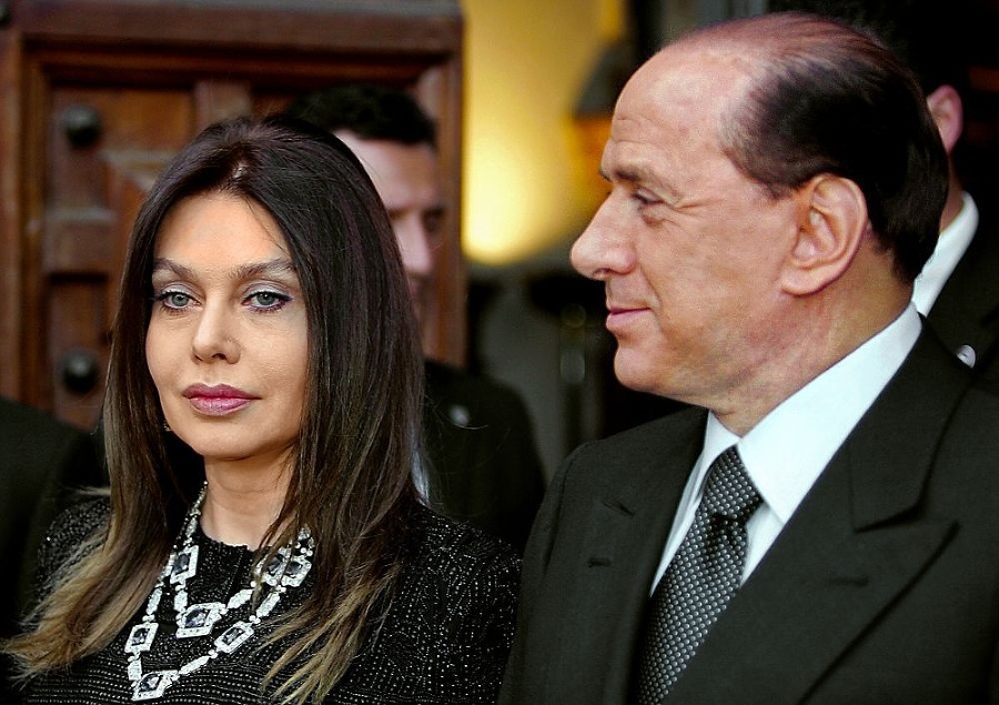 Berlusconiho manželka to už