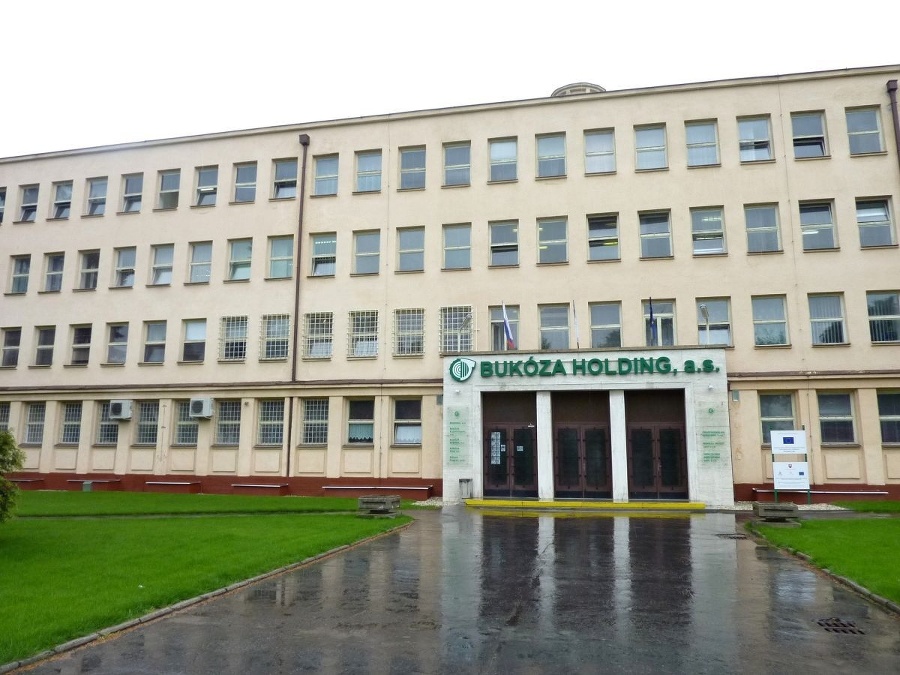 Závod Bukózy Holding v Hencovciach.