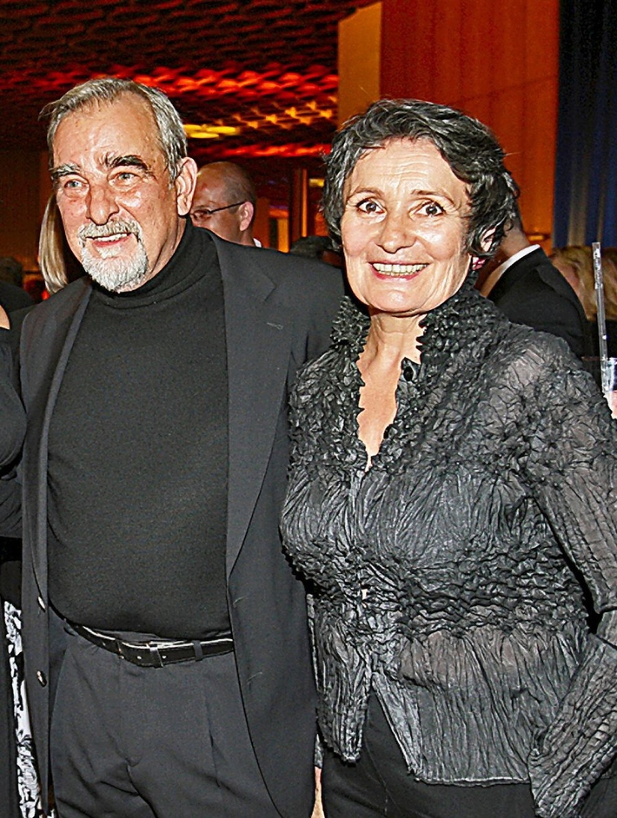 Najväčšou oporou je hercovi jeho manželka Eva Matejková.
