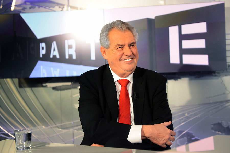 Miloš Zeman má špecifický vzťah k Slovensku. K zvoleniu mu gratulovali Mikuláš Dzurinda aj Robert Fico.