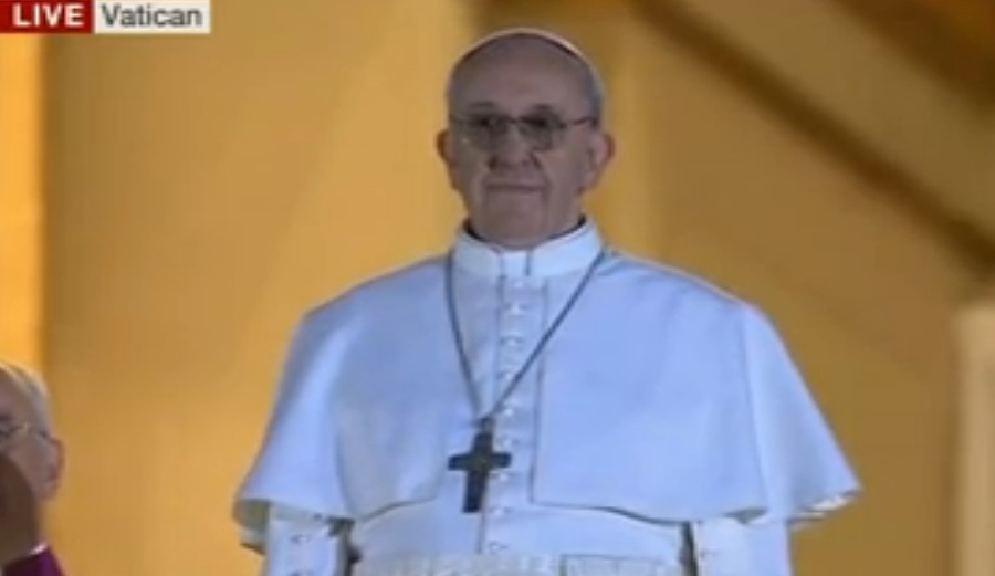 Nový pápež Jorge Bergoglio prijal meno František.