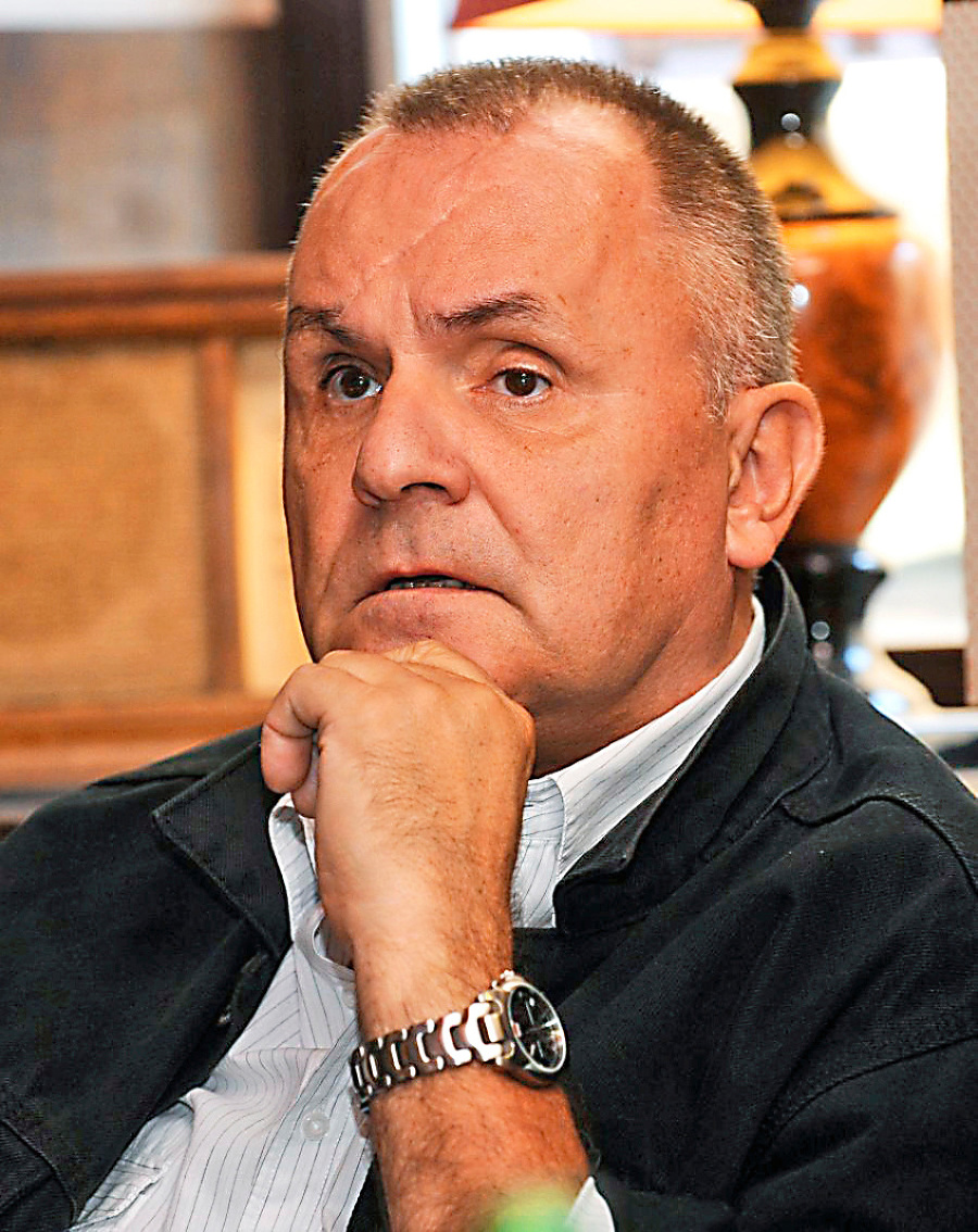Jožo Ráž prespieval Válkove básne.