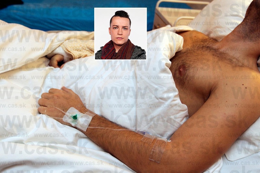 Chodec Peter (ktorý nechcel mať zverejnenú tvár) leží s mnohopočetnými zlomeninami v nemocnici.