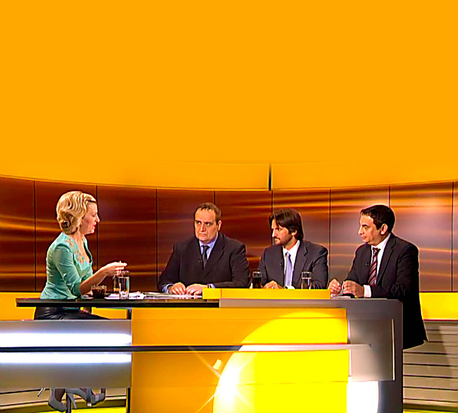 Televízna debata troch politikov