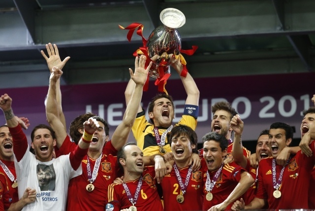 Futbalisti Španielska oslavujú titul